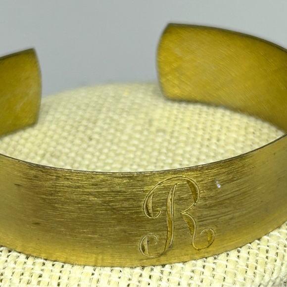Gold-tone Cuff Bracelet “R” Monogram Engraving‎ - Picture 2 of 9